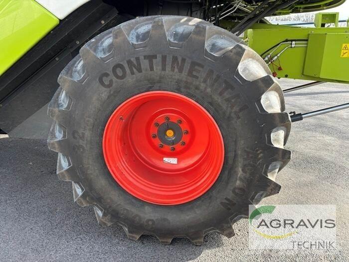 CLAAS TUCANO 420 Комбайни