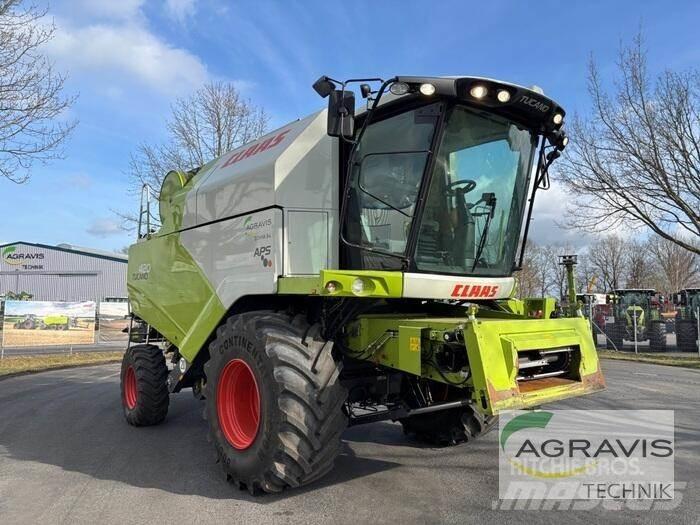 CLAAS TUCANO 420 Комбайни