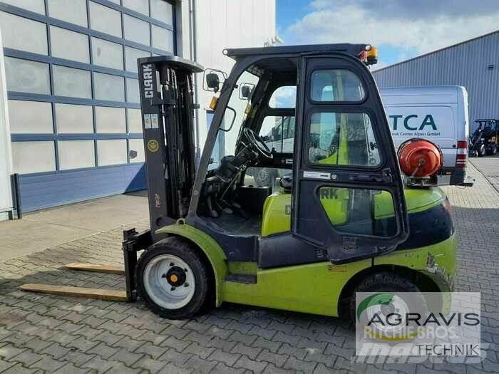 Clark C30L Вилични кари-повдигачи - други