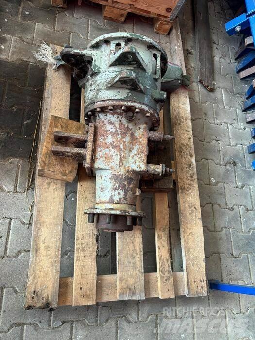 Deutz-Fahr D 8006 Трактори