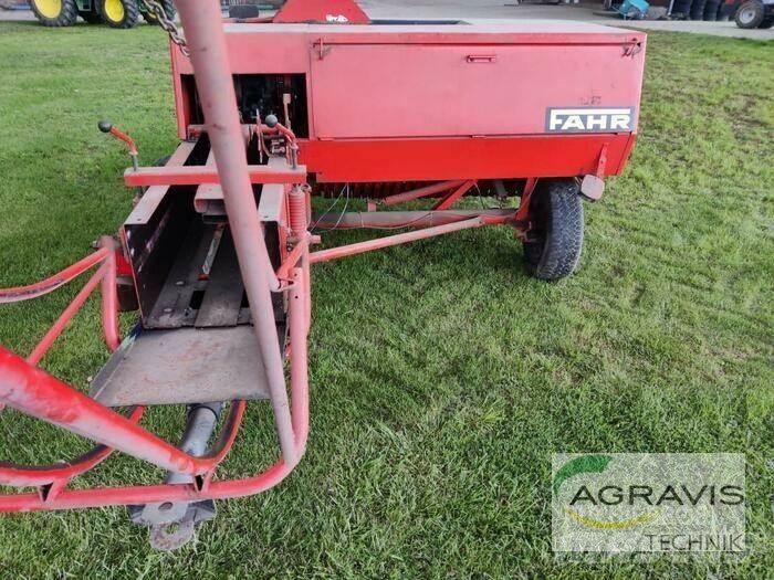Deutz-Fahr HD 400 Балопреси квадратни
