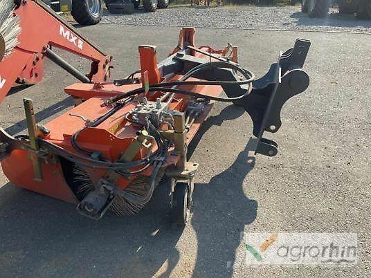  Escomel BEMA 25 Автоматични метачки с четки