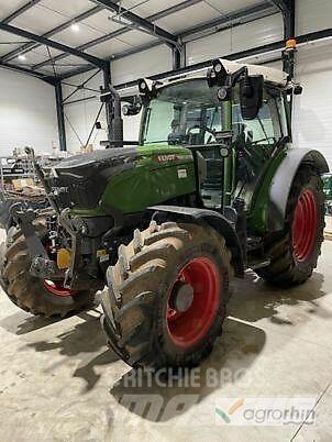 Fendt 211 VARIO Трактори