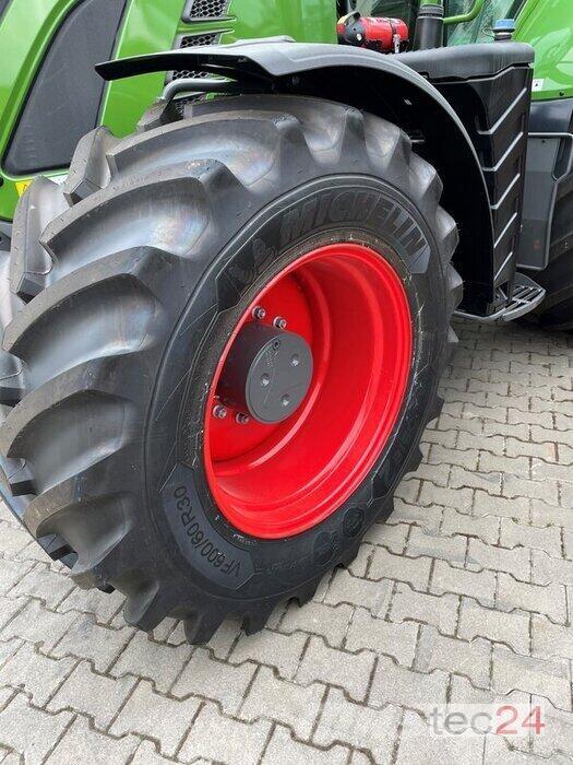 Fendt 724 Gen6 Трактори