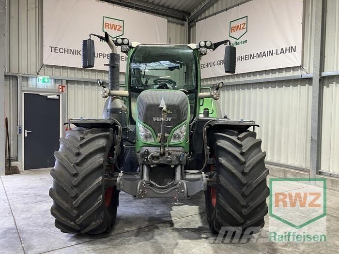 Fendt 724 Vario Трактори