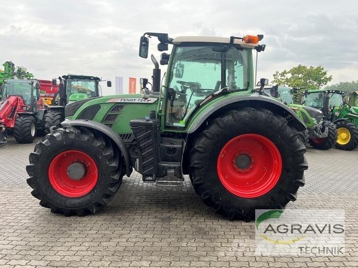 Fendt 724 VARIO SCR Трактори