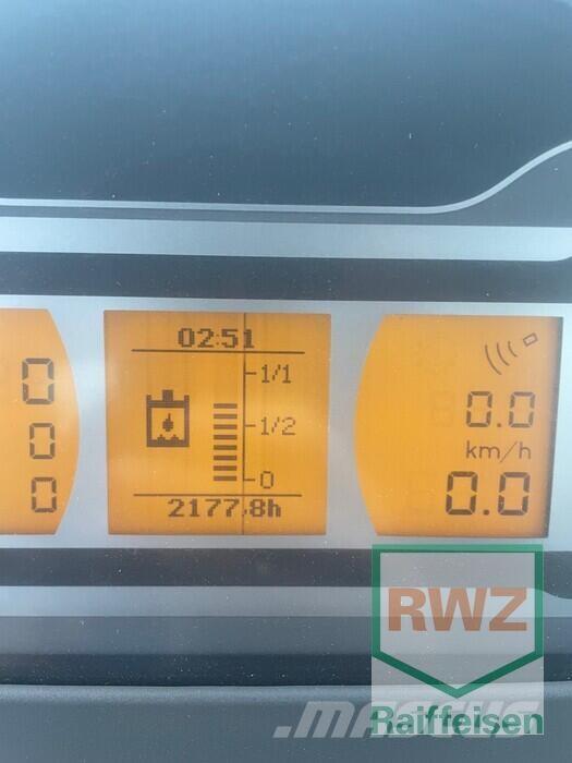 Fendt 826 Vario Трактори