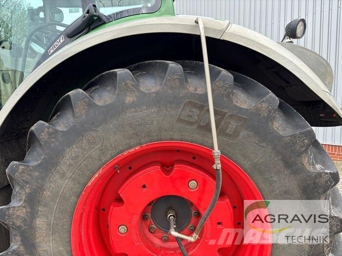 Fendt 826 VARIO SCR Трактори