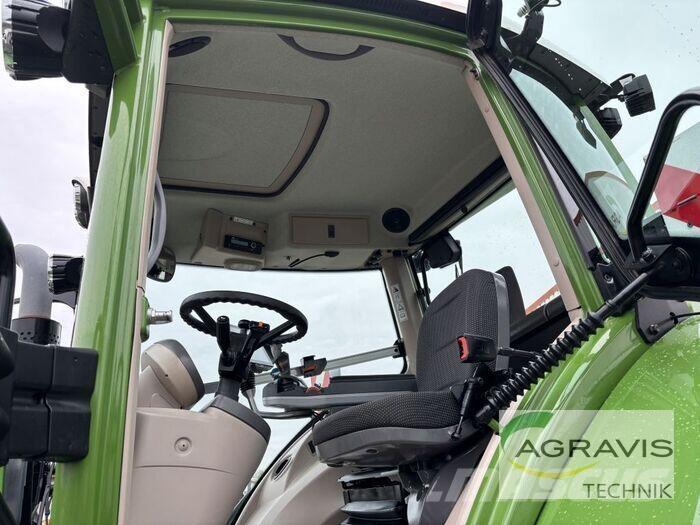 Fendt 828 VARIO S4 Трактори