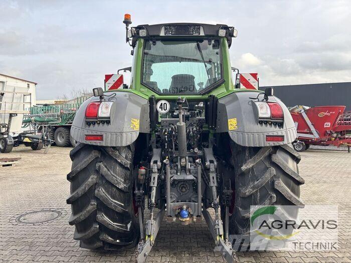 Fendt 828 VARIO S4 Трактори