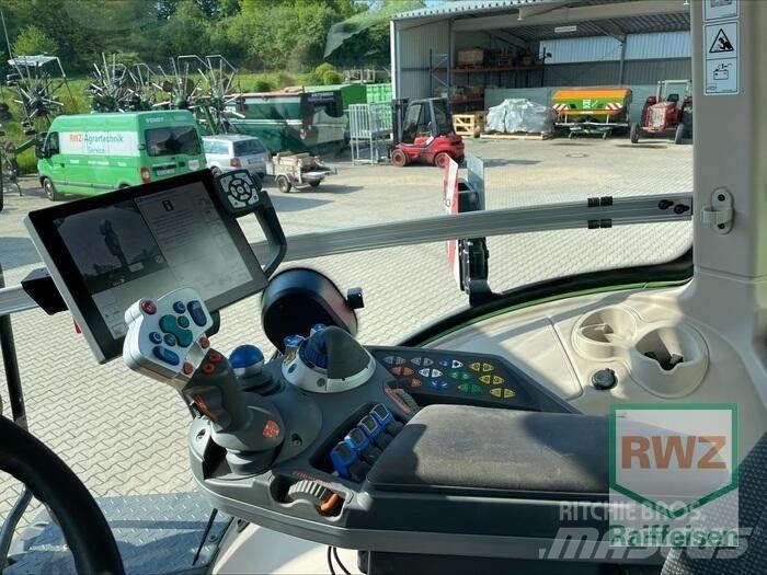 Fendt 933 Vario Трактори