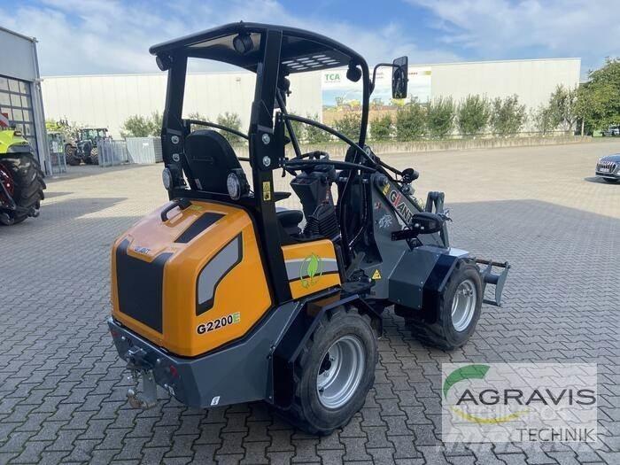 GiANT G2200E Колесни товарачи