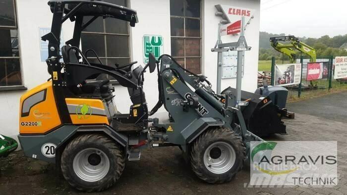 GiANT G2200E-3 Колесни товарачи