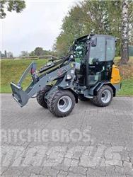 GiANT G2300 HD Колесни товарачи