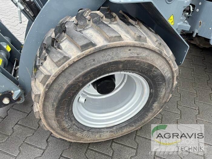 GiANT G2500 HD Колесни товарачи