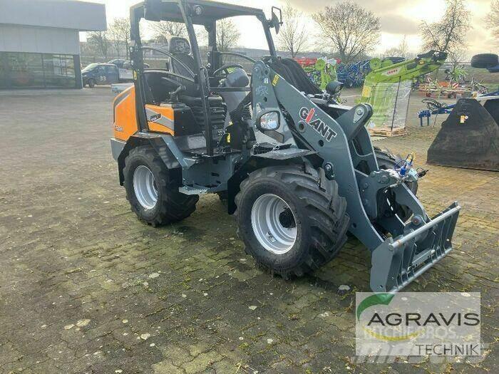 GiANT G3500 Колесни товарачи
