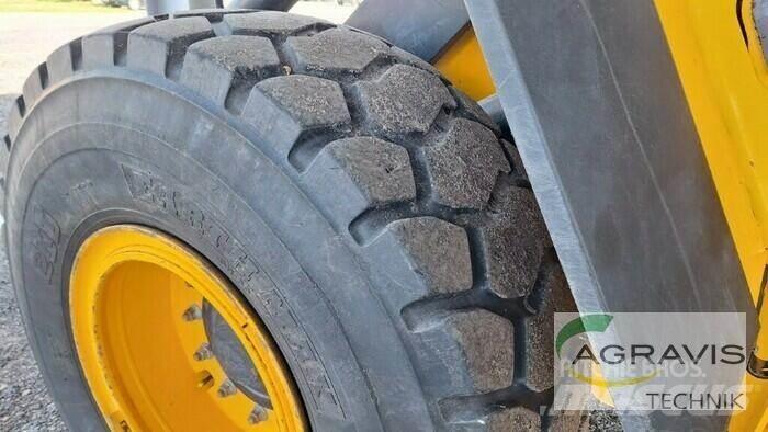 JCB 437 HT Колесни товарачи