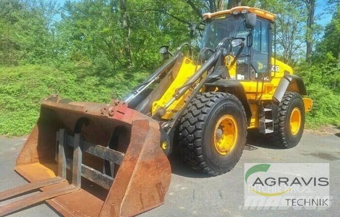 JCB 437 HT Колесни товарачи