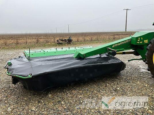 John Deere 328 A Косачки