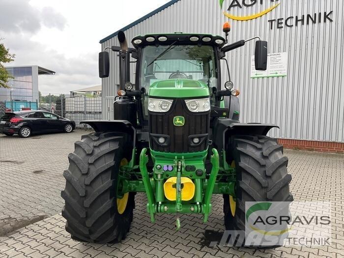 John Deere 6215 R Трактори
