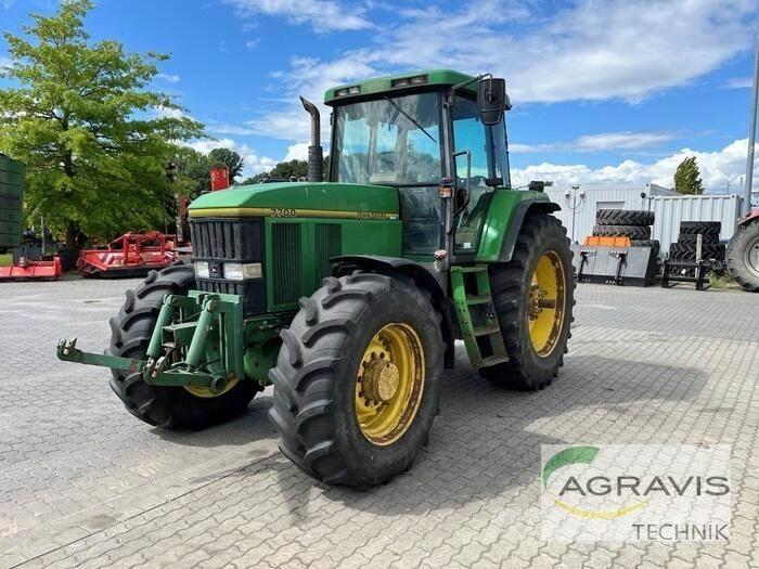 John Deere 7700 Трактори