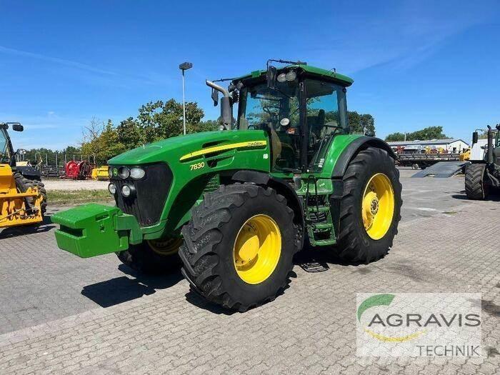 John Deere 7830 Трактори