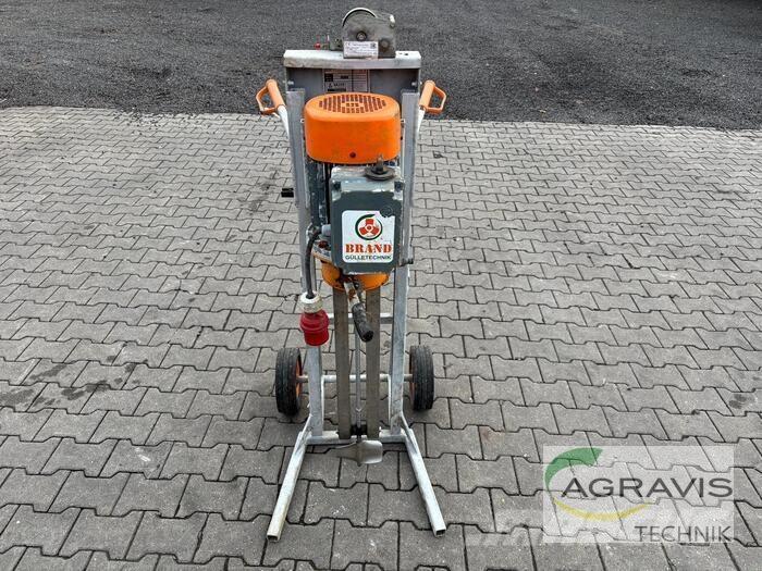  KBM GÜLLERÜHRWERK Други машини за животновъдство и аксесоари