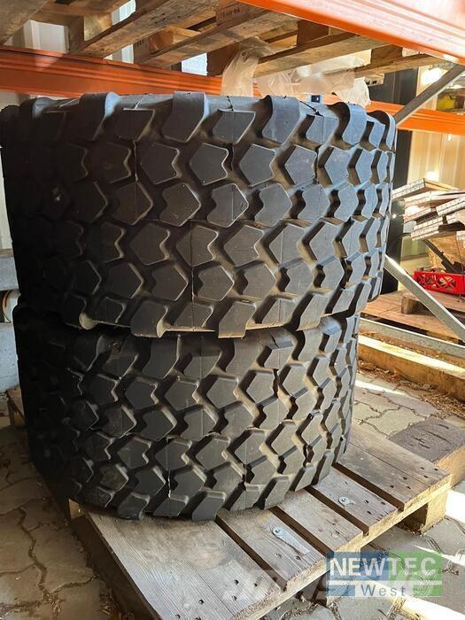  KR445/45R19.5 Колелета/Гуми