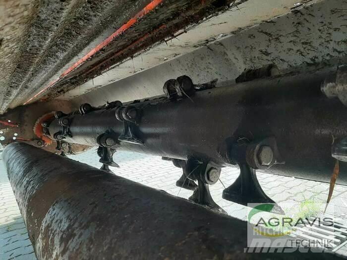 Kuhn BP 8300 Машини за цепене и рязане на дърва