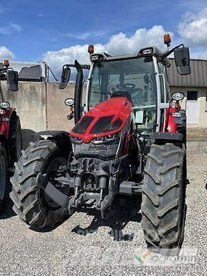 Massey Ferguson 5S115 Трактори