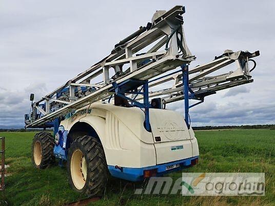 Matrot MAESTRIA 15 Прикачни пръскачки
