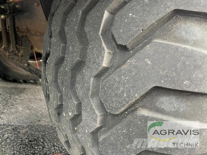 New Holland BB 940 Балопреси квадратни
