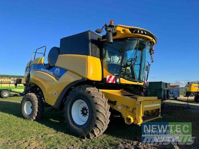 New Holland CX 6.90 Комбайни