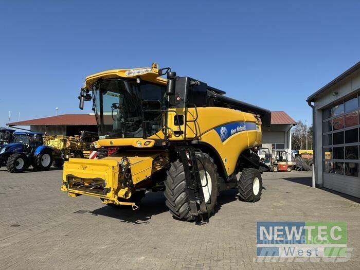 New Holland CX 8060 Комбайни