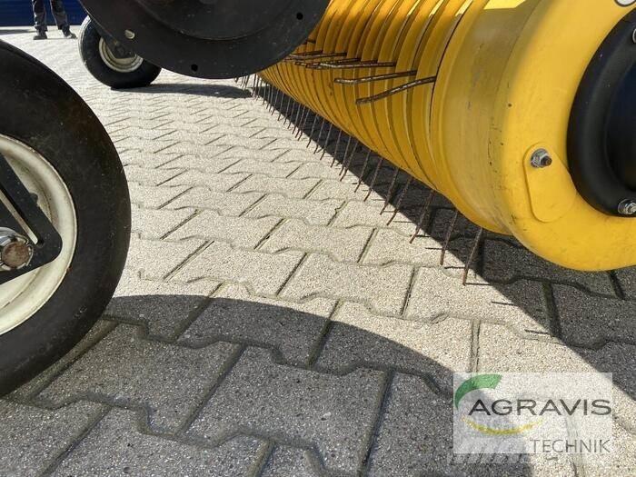 New Holland FR 500 Самоходни фуражири