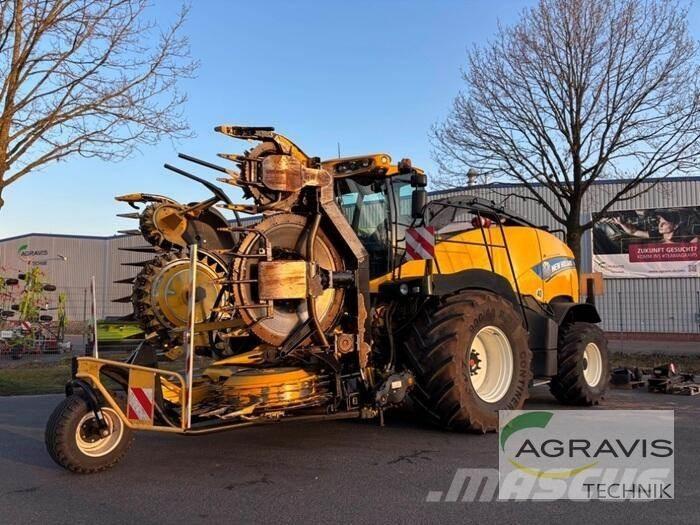 New Holland FR 700 Самоходни фуражири