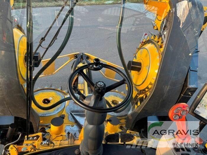New Holland FR 700 Самоходни фуражири