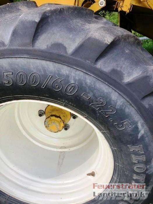 New Holland TX 68 Комбайни