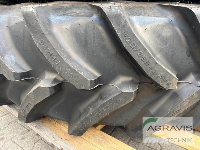 Pirelli KR 520/85R42 Колелета/Гуми