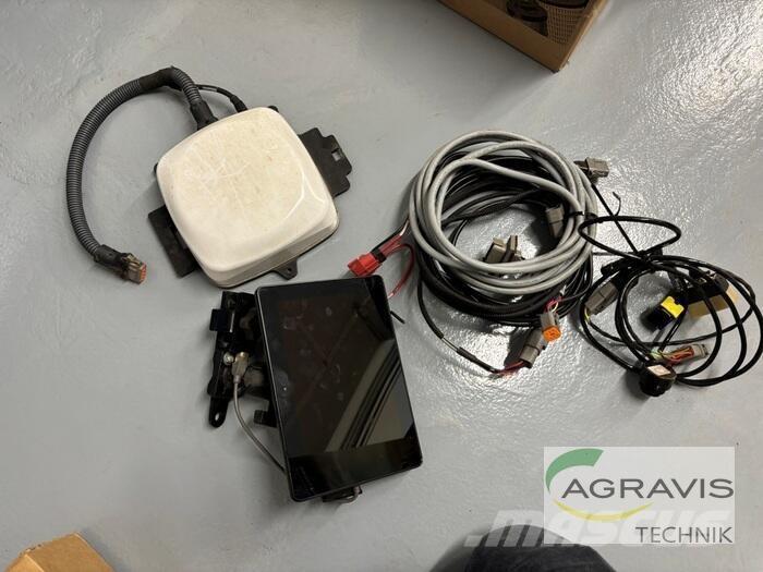 Trimble GFX-750 Други машини за животновъдство и аксесоари