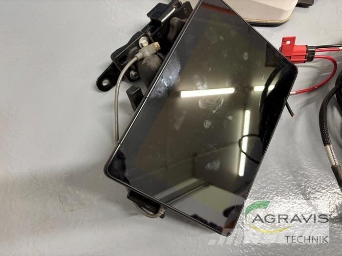 Trimble GFX-750 Други машини за животновъдство и аксесоари