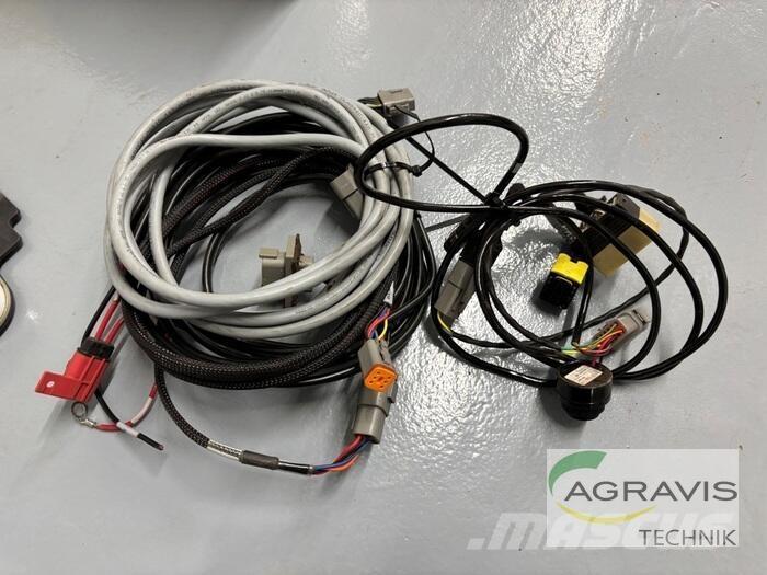 Trimble GFX-750 Други машини за животновъдство и аксесоари