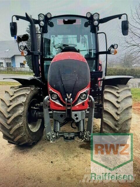 Valtra A85 Трактори