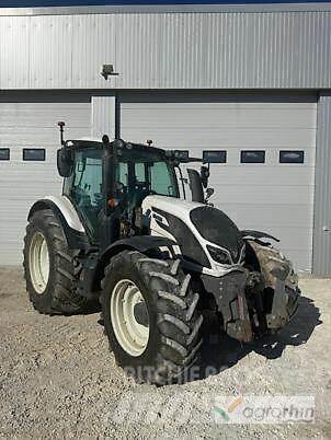 Valtra N134 H5 Трактори