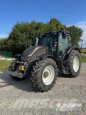 Valtra N135 DIRECT Трактори
