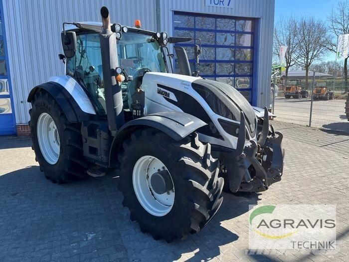 Valtra T 214 D Трактори