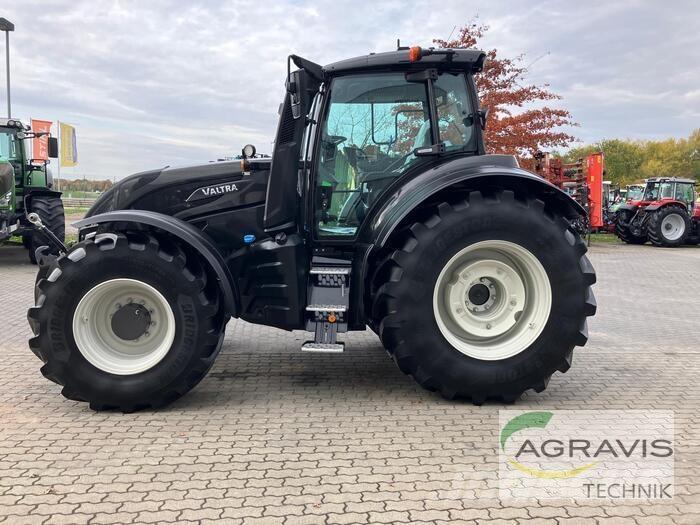 Valtra T 235 D Трактори