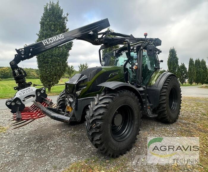 Valtra T 235 D 2A1 Трактори