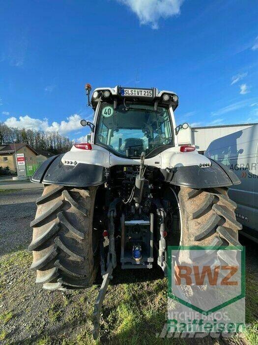 Valtra T215D Трактори