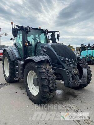 Valtra T234 VERSU Трактори